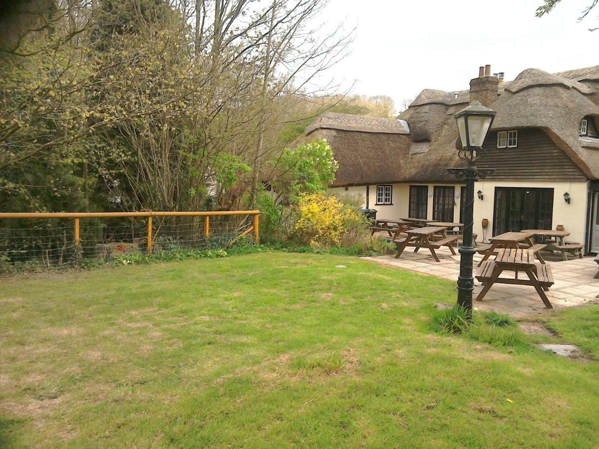 Alvediston The Crown Inn מראה חיצוני תמונה