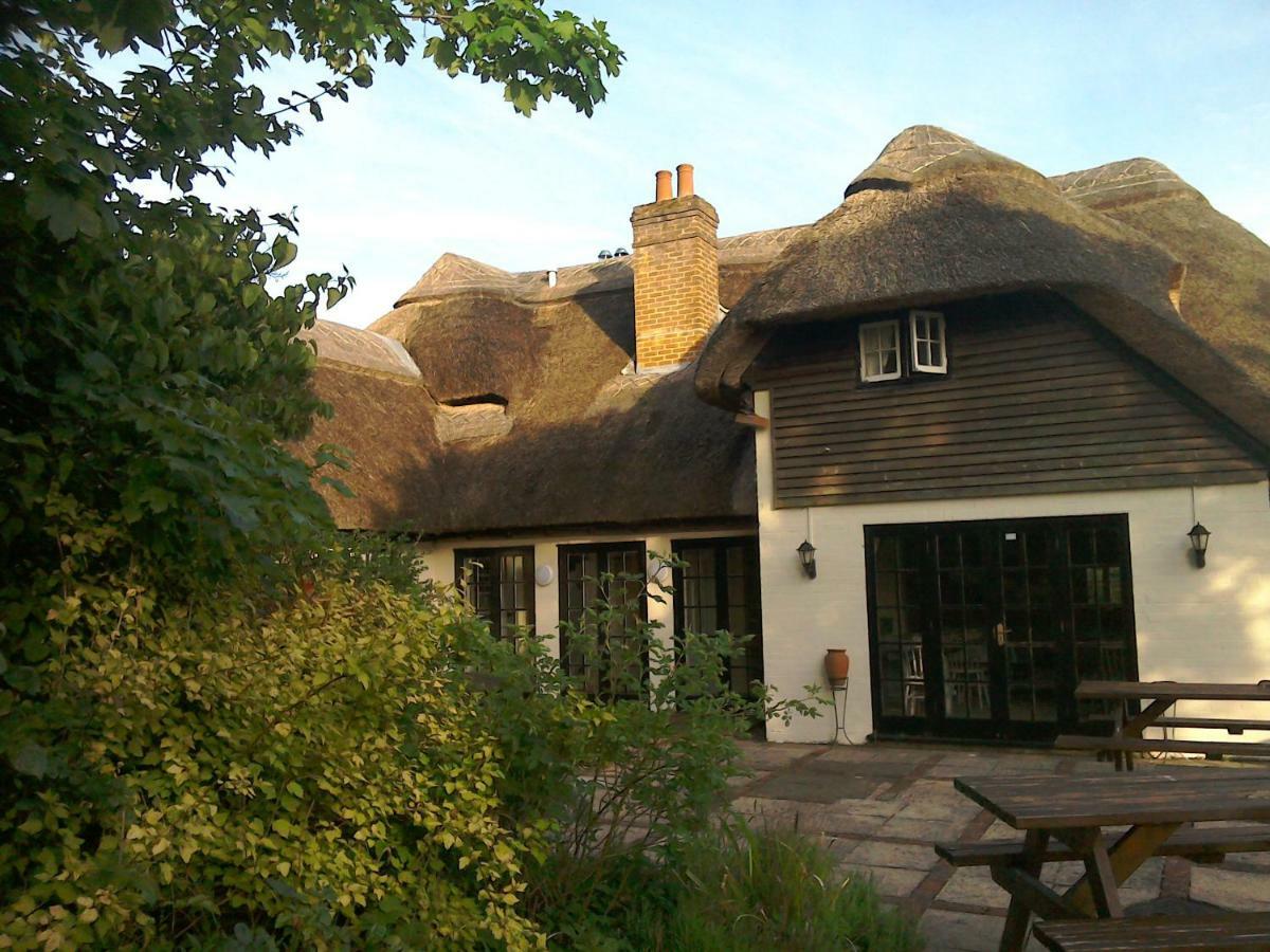 Alvediston The Crown Inn מראה חיצוני תמונה