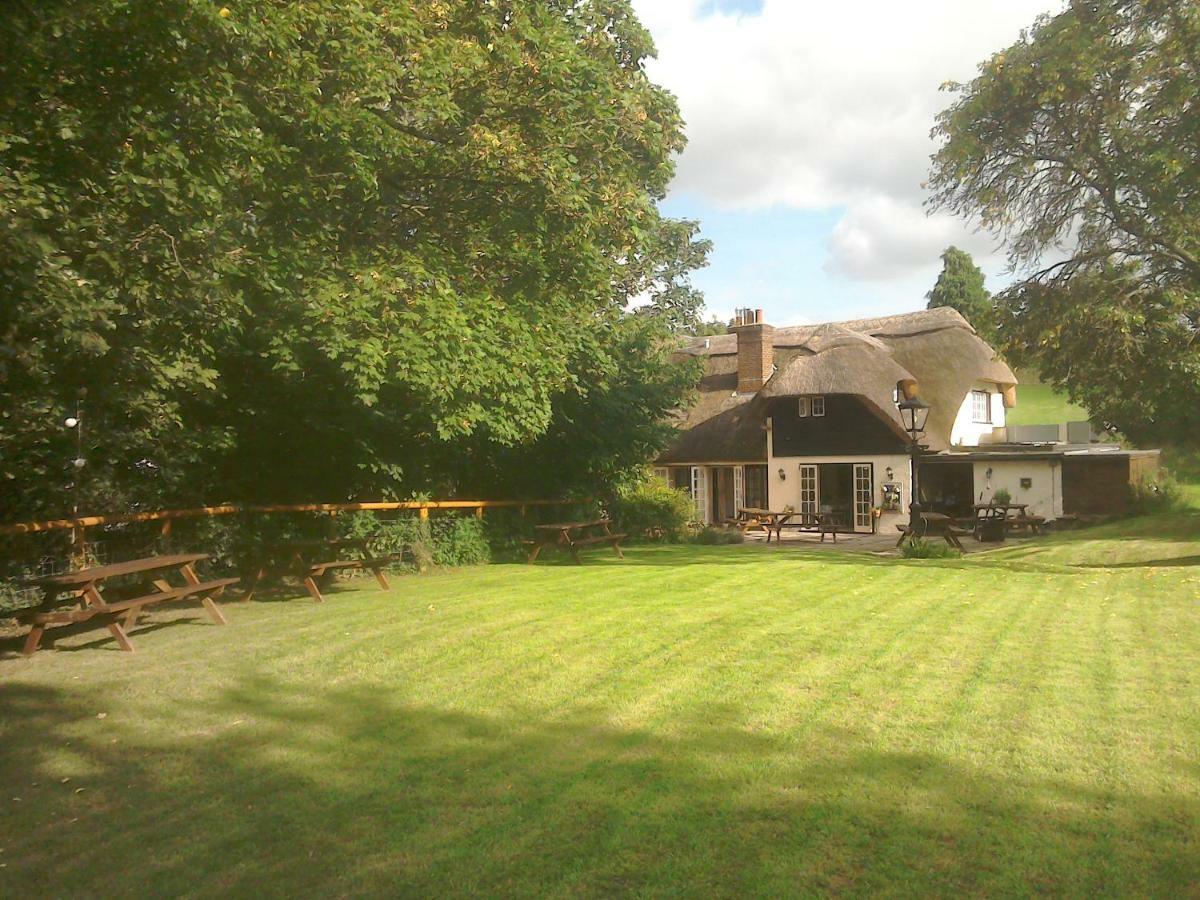 Alvediston The Crown Inn מראה חיצוני תמונה